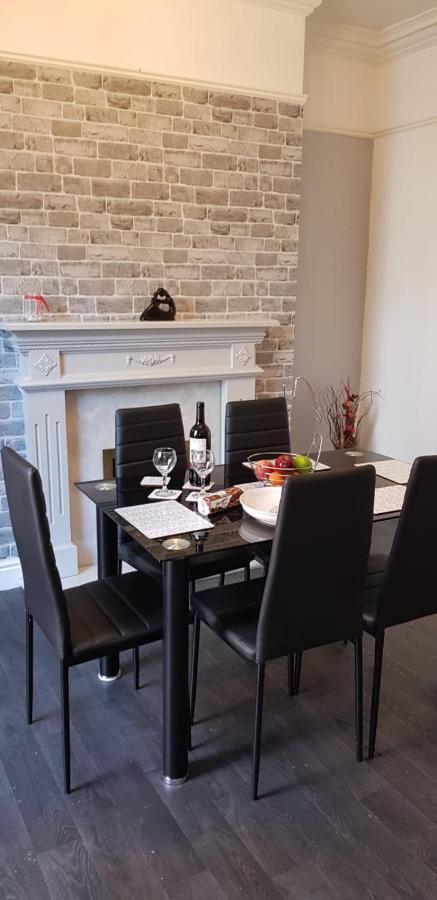 Villa Riverpool - Elegant House 1 Minute Walk To Anfield Stadium à Liverpool Extérieur photo